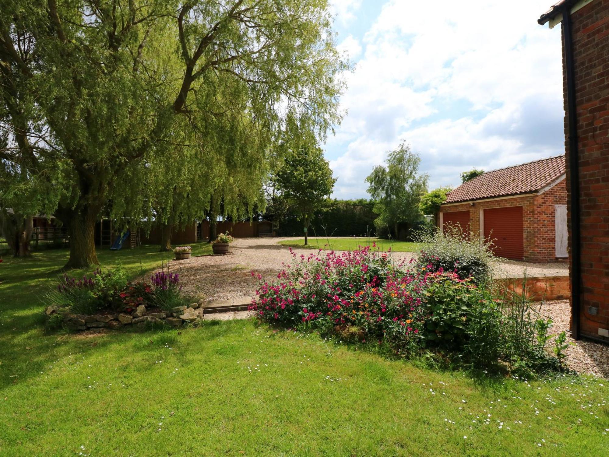 The Granary Villa Boston Bagian luar foto